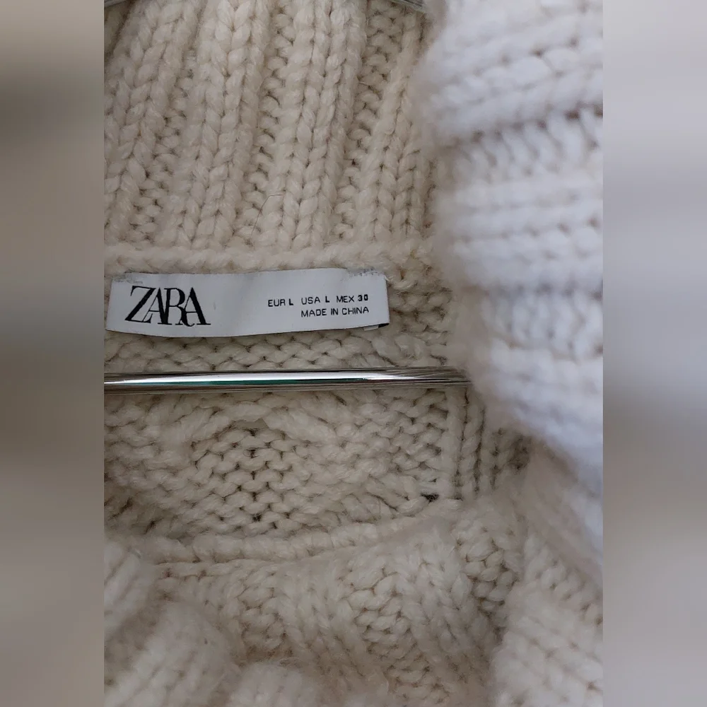 Zara Chunky Cable Knit Turtleneck Vest with Side Slits  Winter-White - Picture 2 of 6